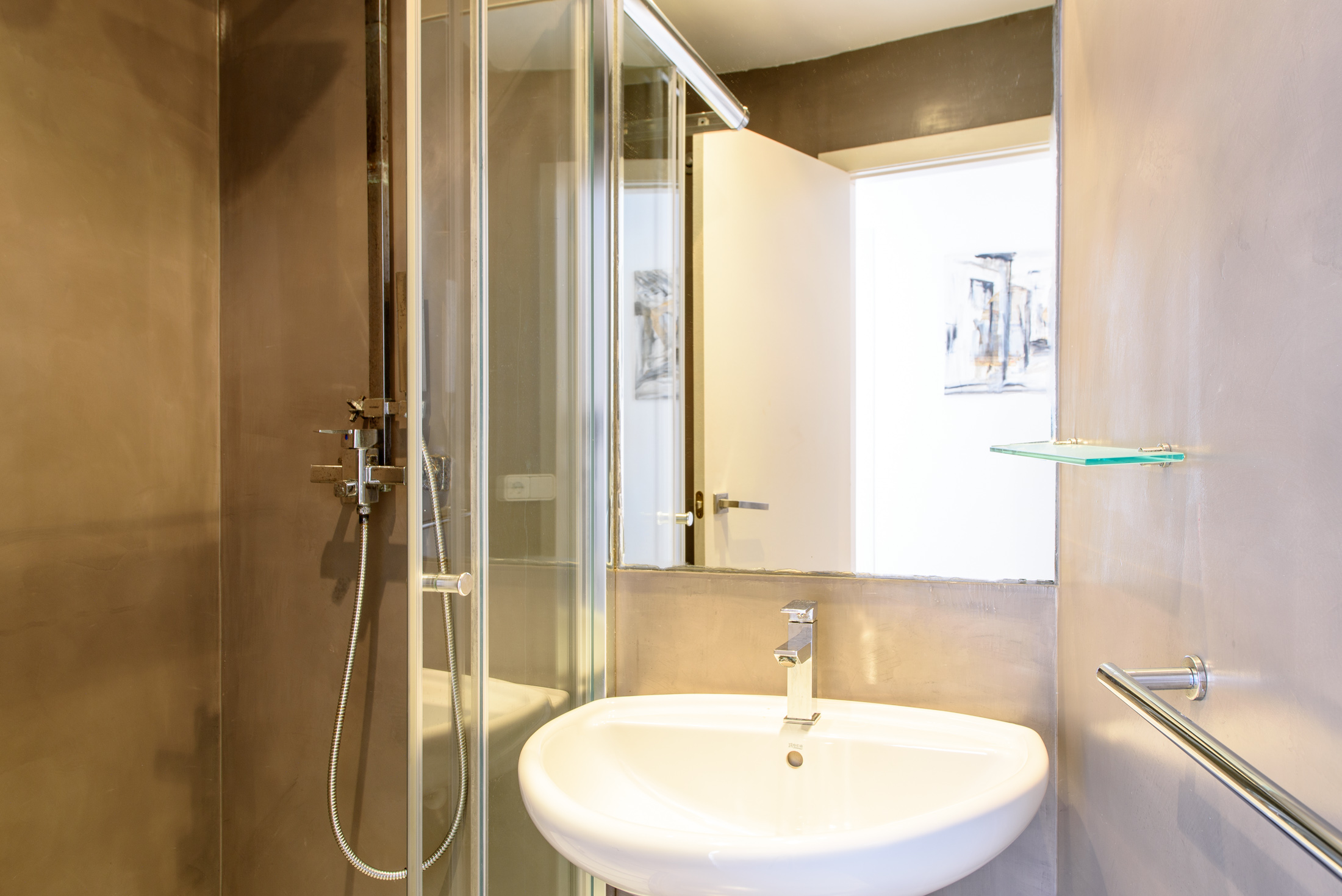 Resa estates Ibiza Port des torrent frontal sea views apartment badkamer.jpg